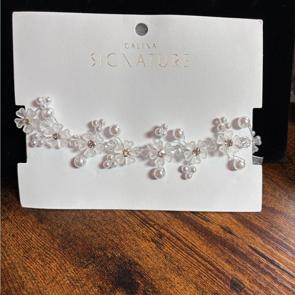 White Crystal, Pearl Necklace Floral Design